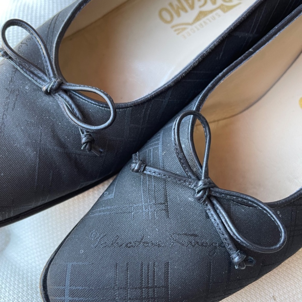 Salvatore Ferragamo Black Bow Detail Pumps Slippers